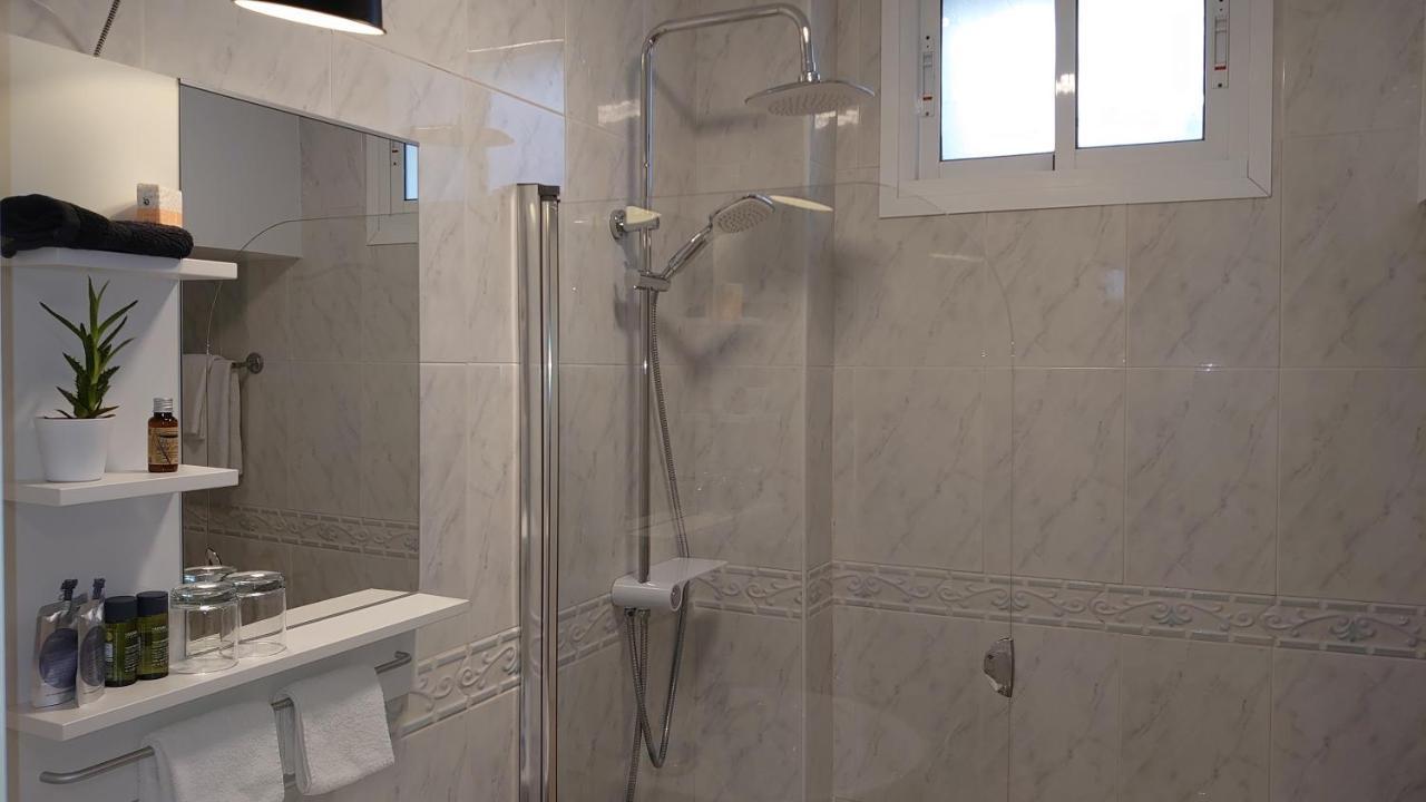 Carmen Rooms -- Boutique B&B By The Sea Нерха Екстериор снимка